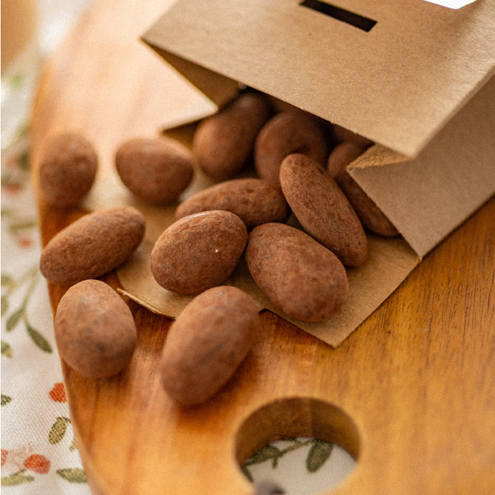 Crunchy Caramelized Almonds