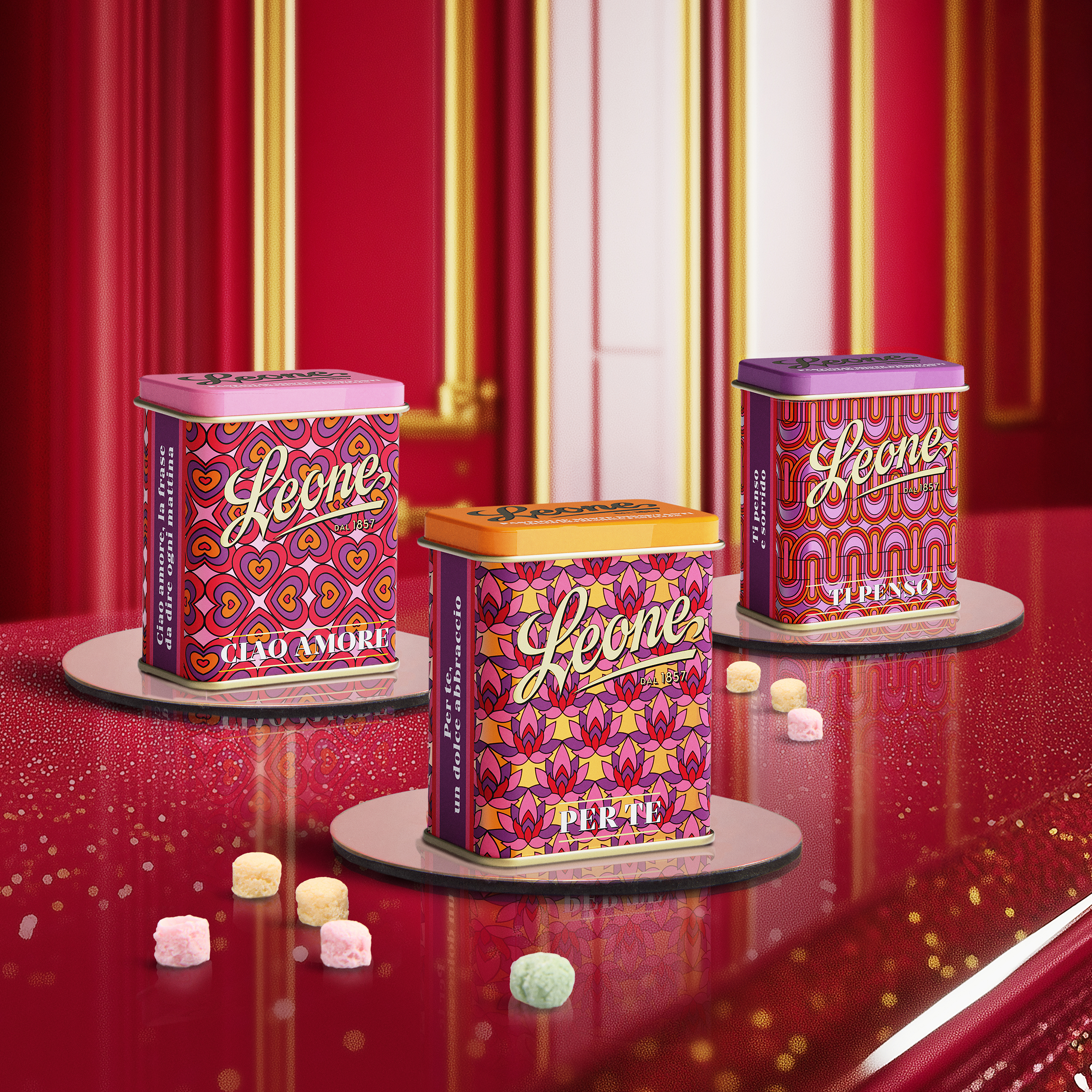 Display Metal Love Collection